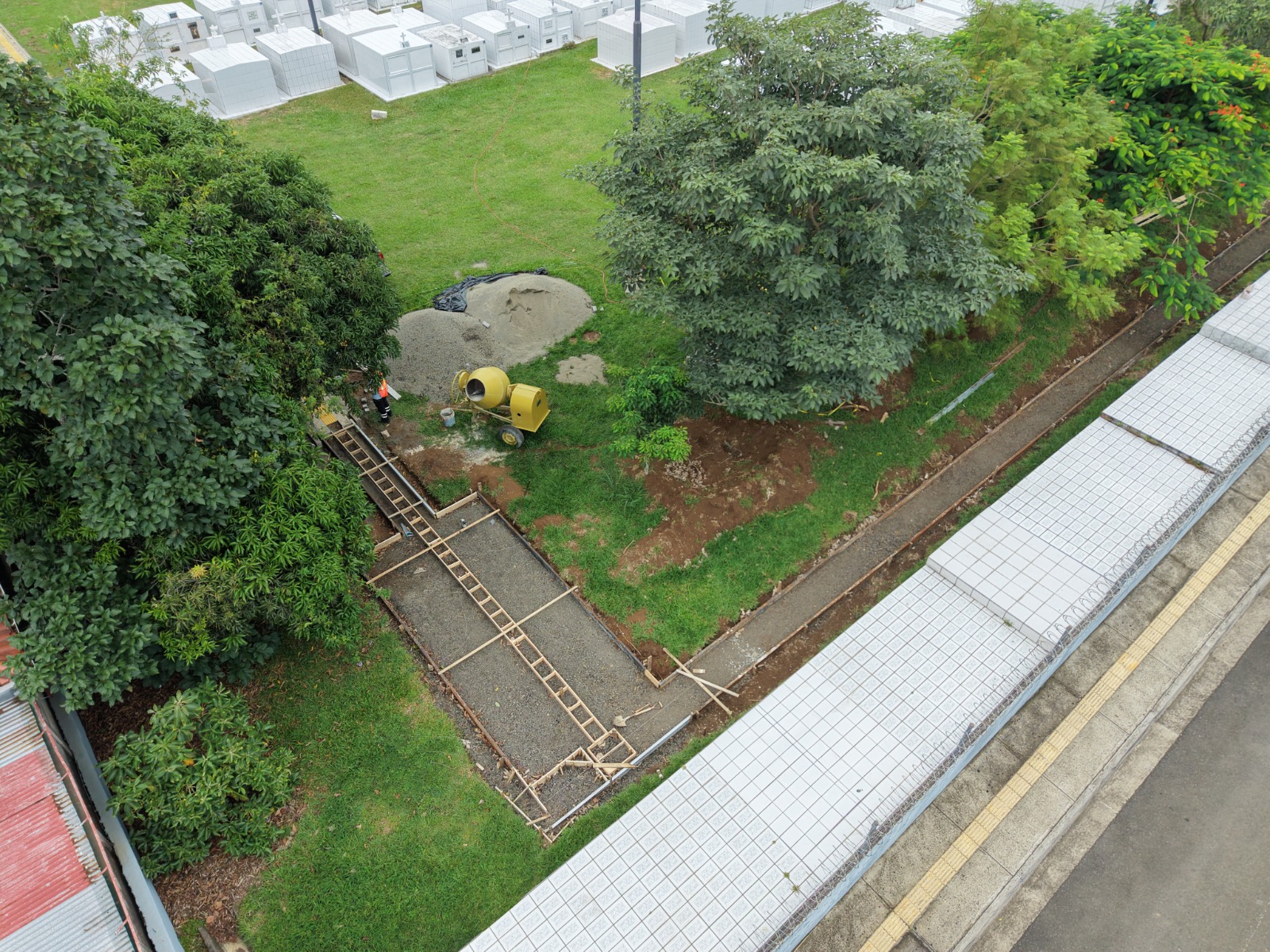Aceras del Cementerio de Ciudad Colón, vista 2: Aceras del Cementerio de Ciudad Colón, fotografía 2