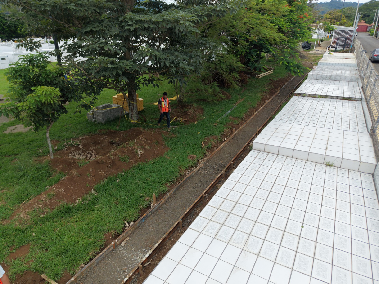 Aceras del Cementerio de Ciudad Colón, vista 4: Aceras del Cementerio de Ciudad Colón, fotografía 4
